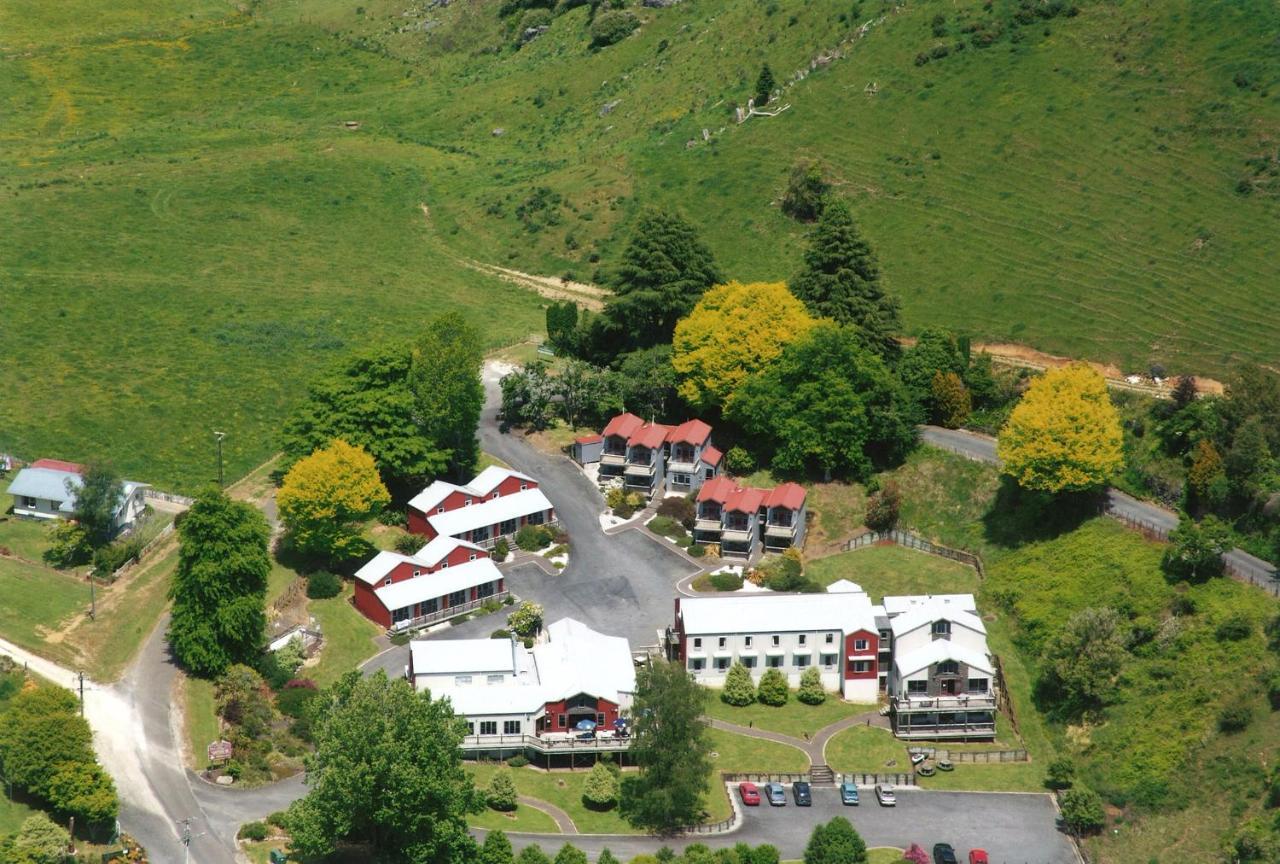 Waitomo Village Chalets Home Of Kiwipaka Waitomo Caves Exterior foto