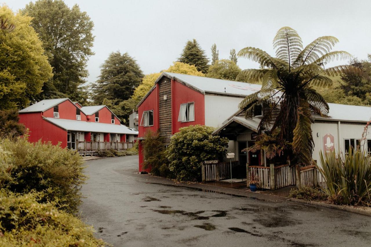 Waitomo Village Chalets Home Of Kiwipaka Waitomo Caves Exterior foto